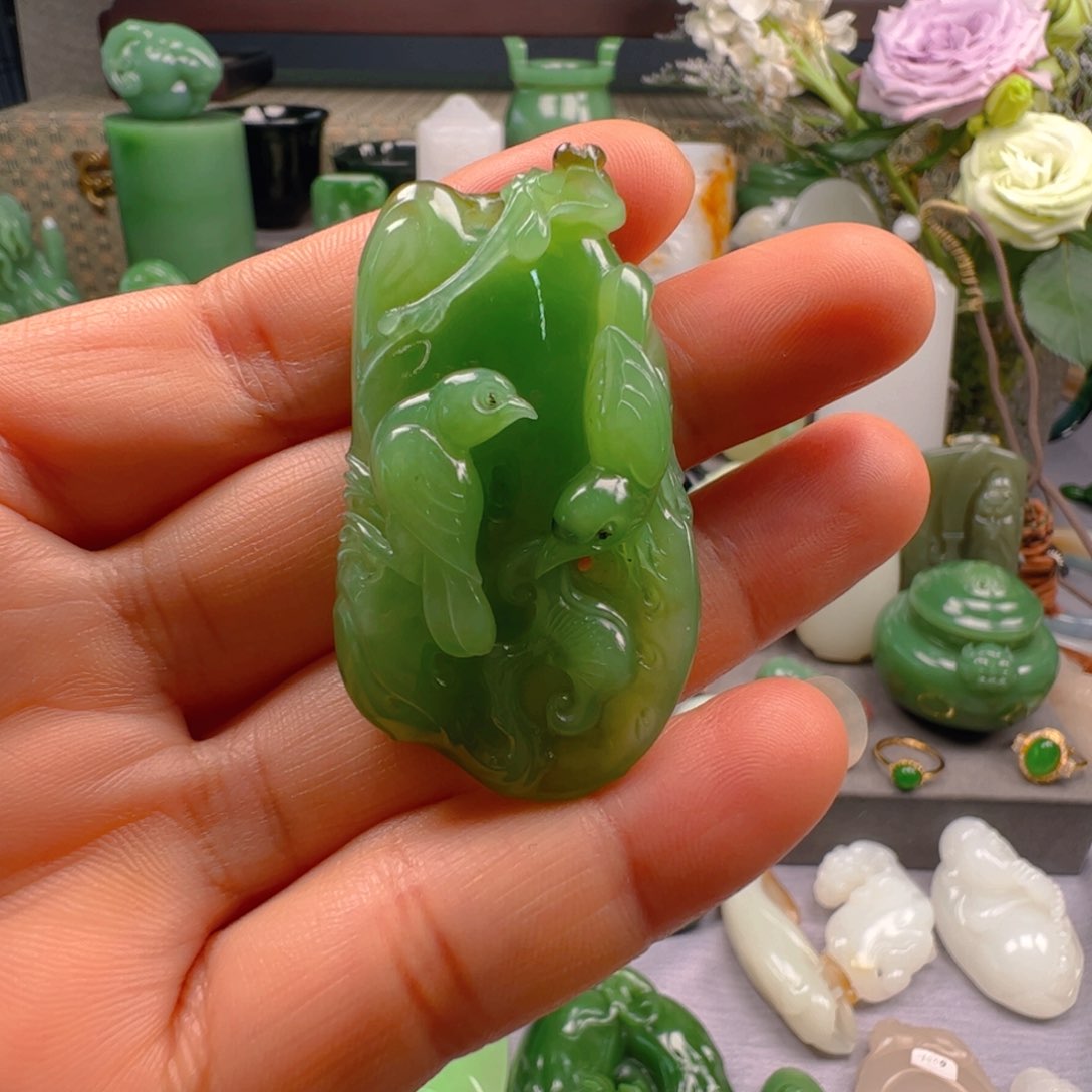 和田玉未镶嵌颈饰