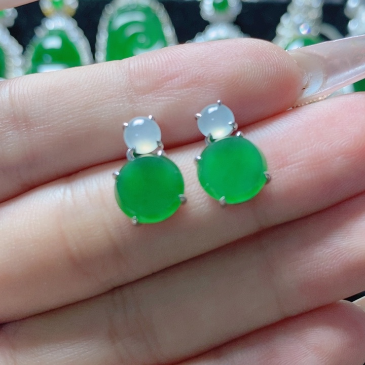 翡翠颈饰18K金镶嵌            