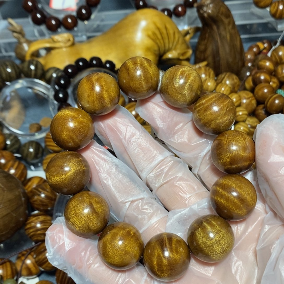 金丝楠木雕工艺品20