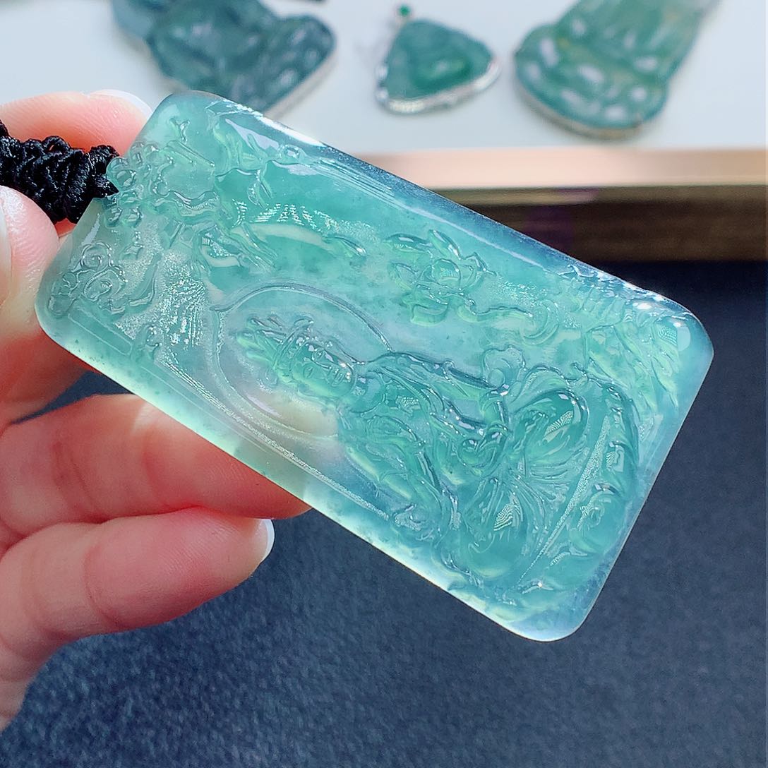 翡翠颈饰未镶嵌翡翠
