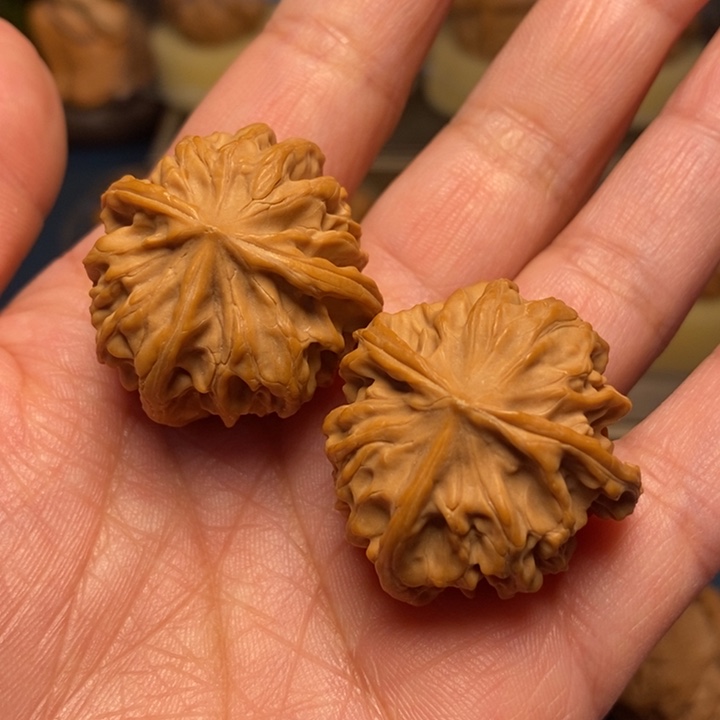 【闪购商品】文玩核桃把件丁奔