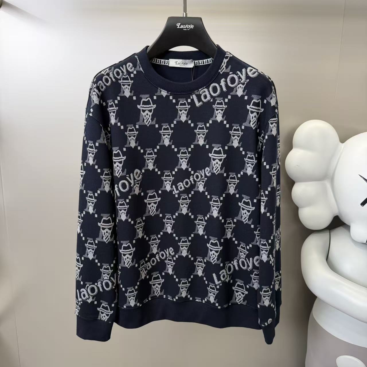 【VanJazny】秋冬圆领扭花常规秋季卫衣上衣休闲印花 F74623w062