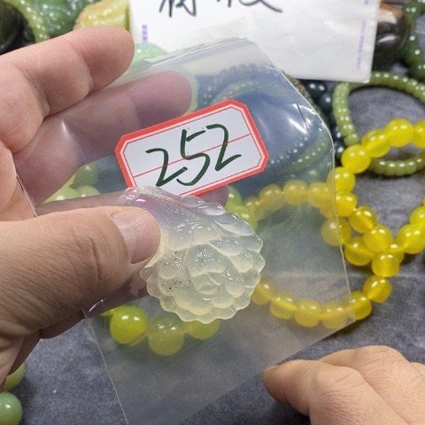未镶嵌蛇纹石玉手链