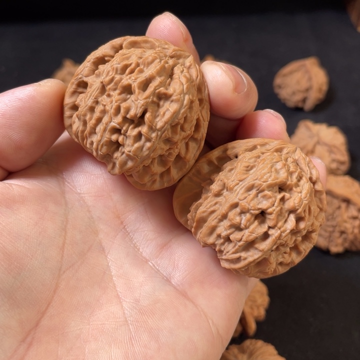 小****把件文玩核桃白狮子42mm