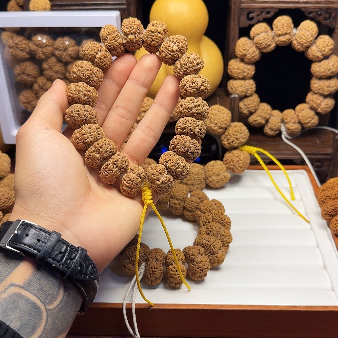 金刚菩提吊坠苏***调24甲板