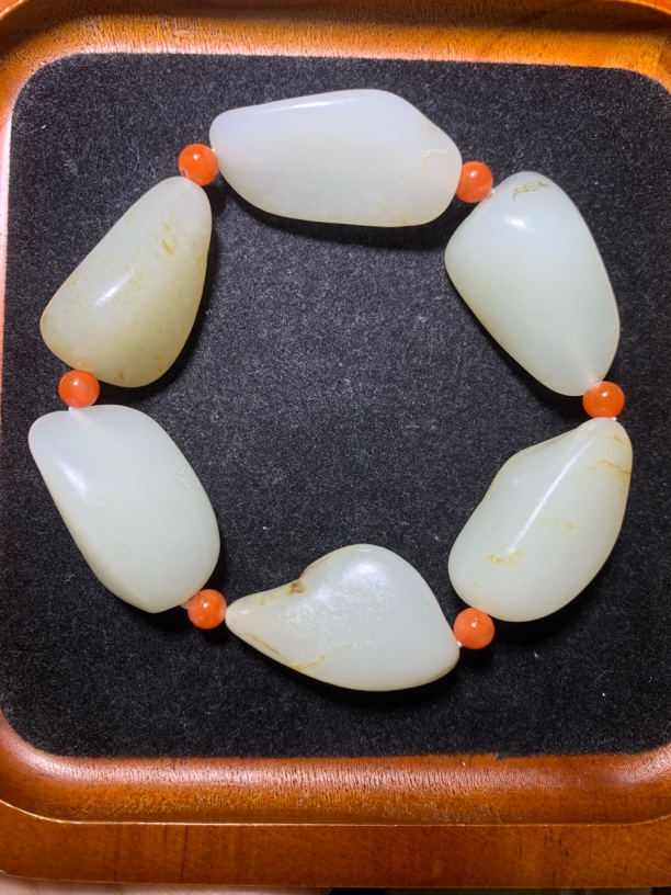 新疆和田玉光白手串85克