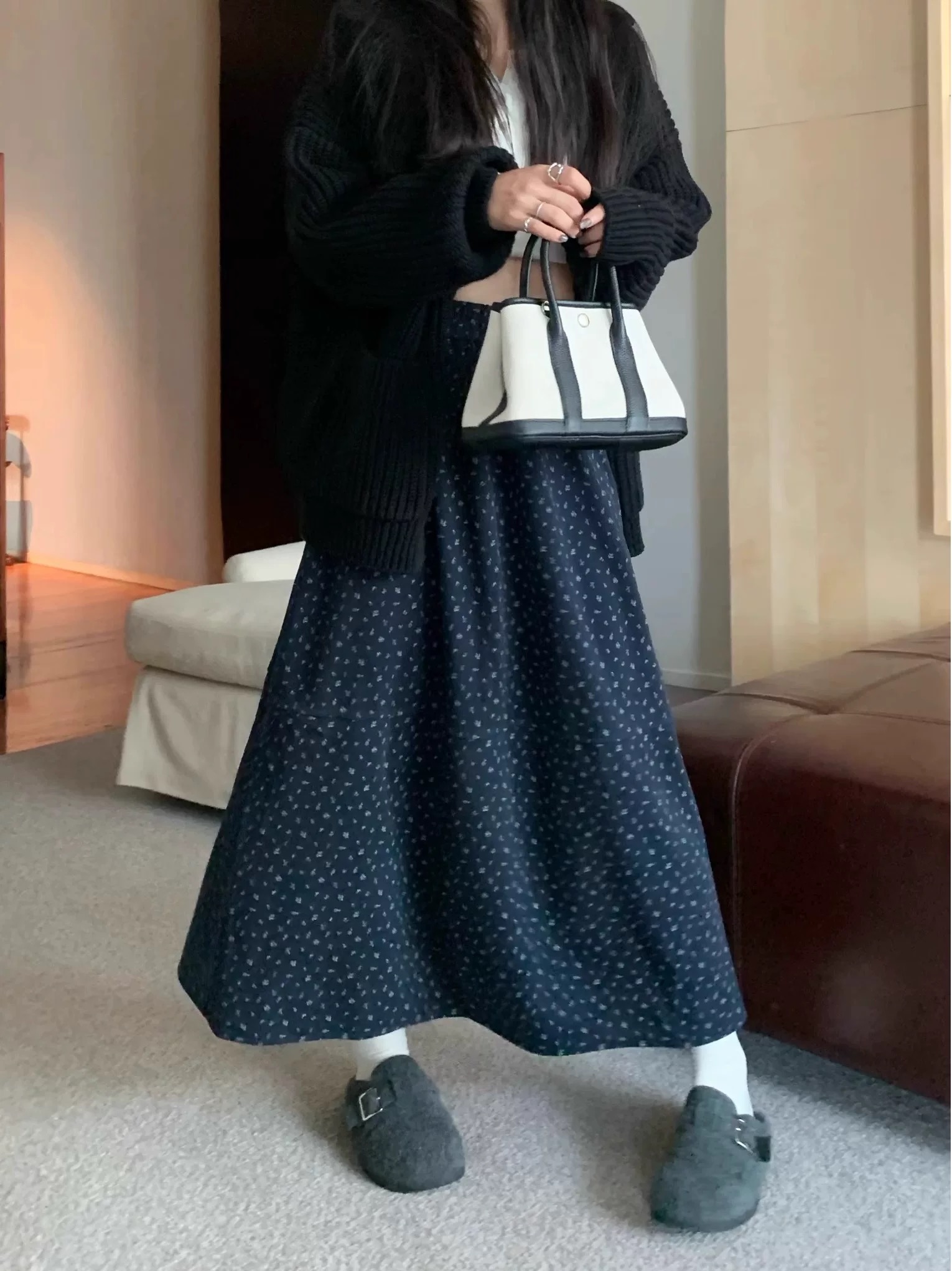 韩系高品质简约气质碎花直筒半身长裙女2025冬季新款裙子（047-C）