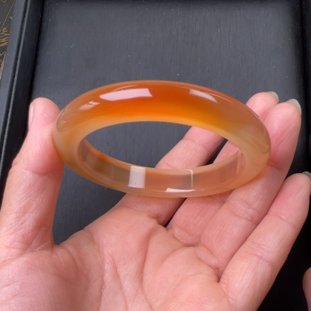 玛瑙/玉髓手镯未镶嵌56圈口