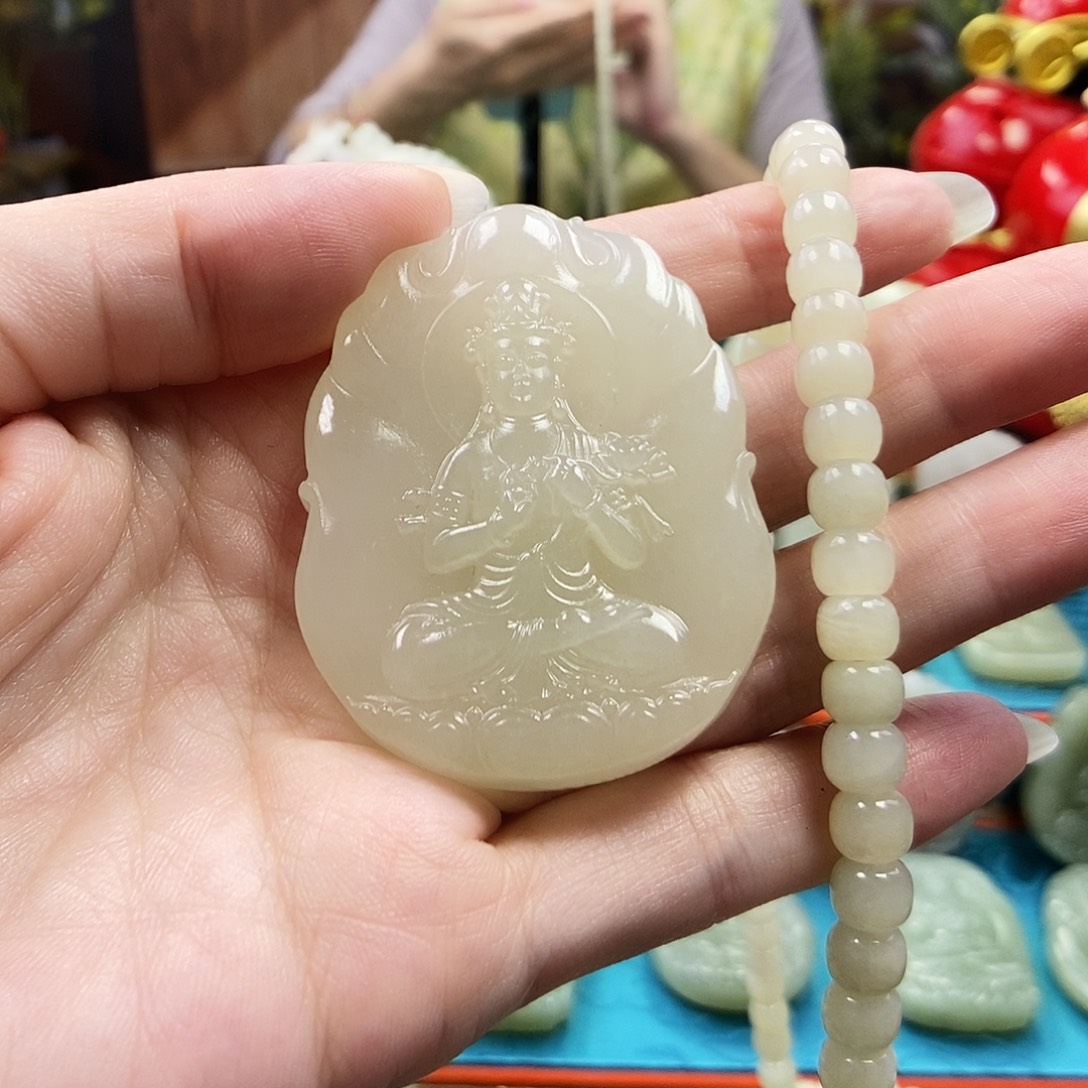 *****和田玉未镶嵌颈饰