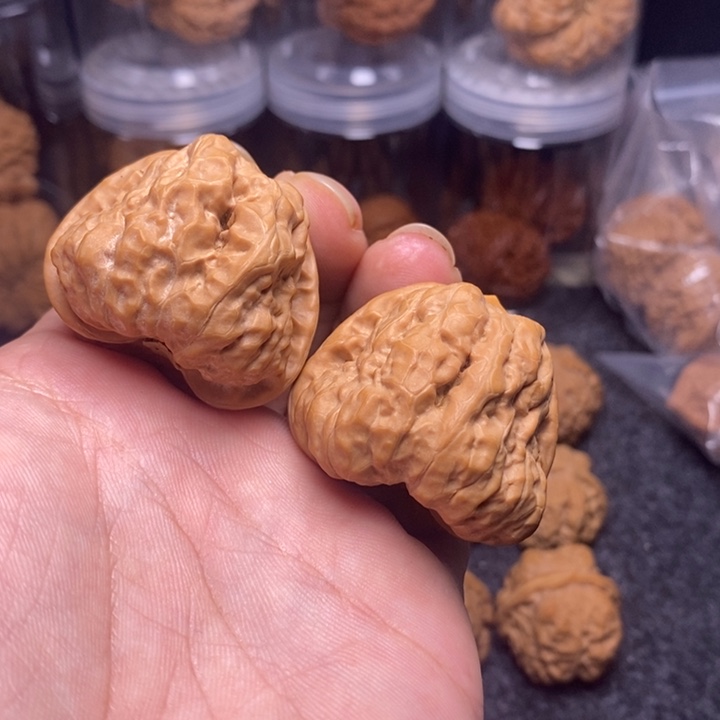 文玩核桃吊坠40蛤蟆头