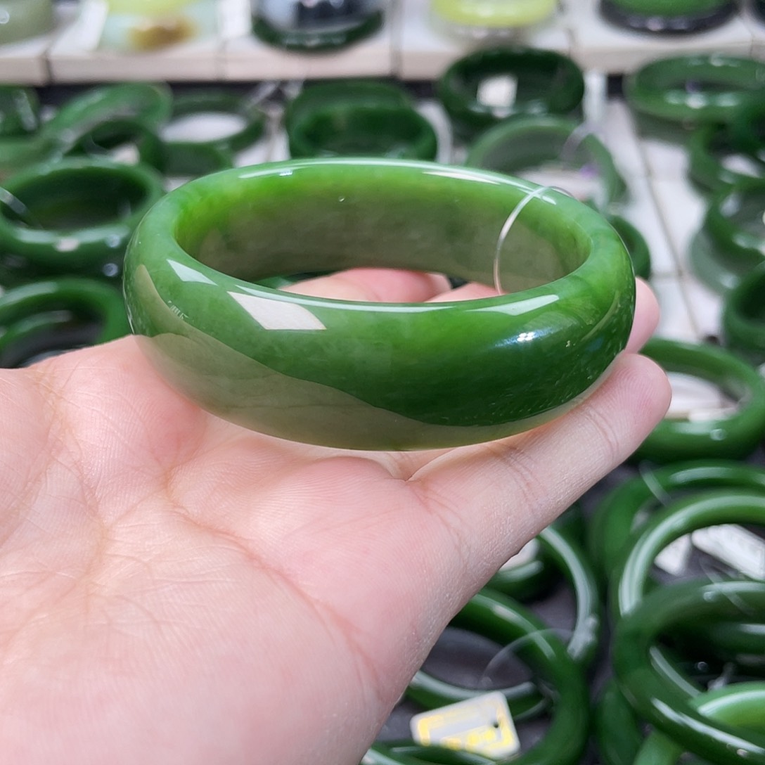 和田玉（碧玉）手镯未镶嵌