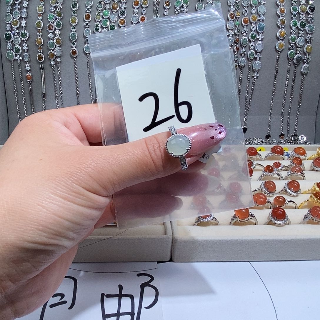 翡翠未镶嵌戒指缅甸