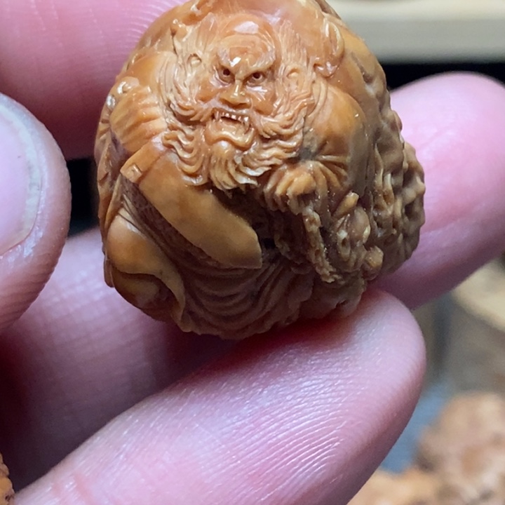 武***车核桃手串/手链风味纯手工核桃雕刻钟馗修补