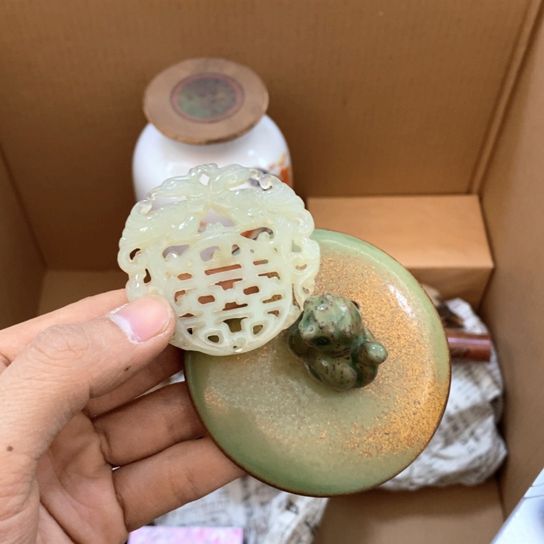 瓷片哈哈哈哈太好吃