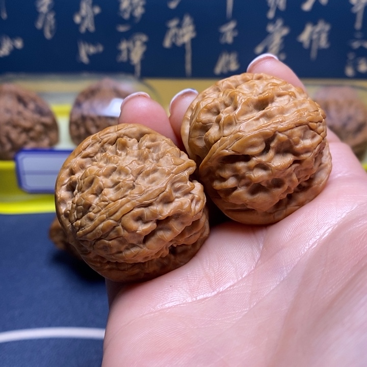 文玩核桃吊坠38核鼎