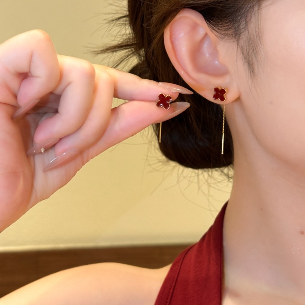 【幸运四叶草】红色流苏耳线小众高级感耳环2025新款爆款耳饰商品图