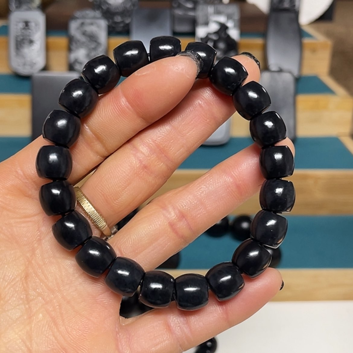 【闪购商品】和田玉（墨玉）手串未镶嵌福利版卡10直切