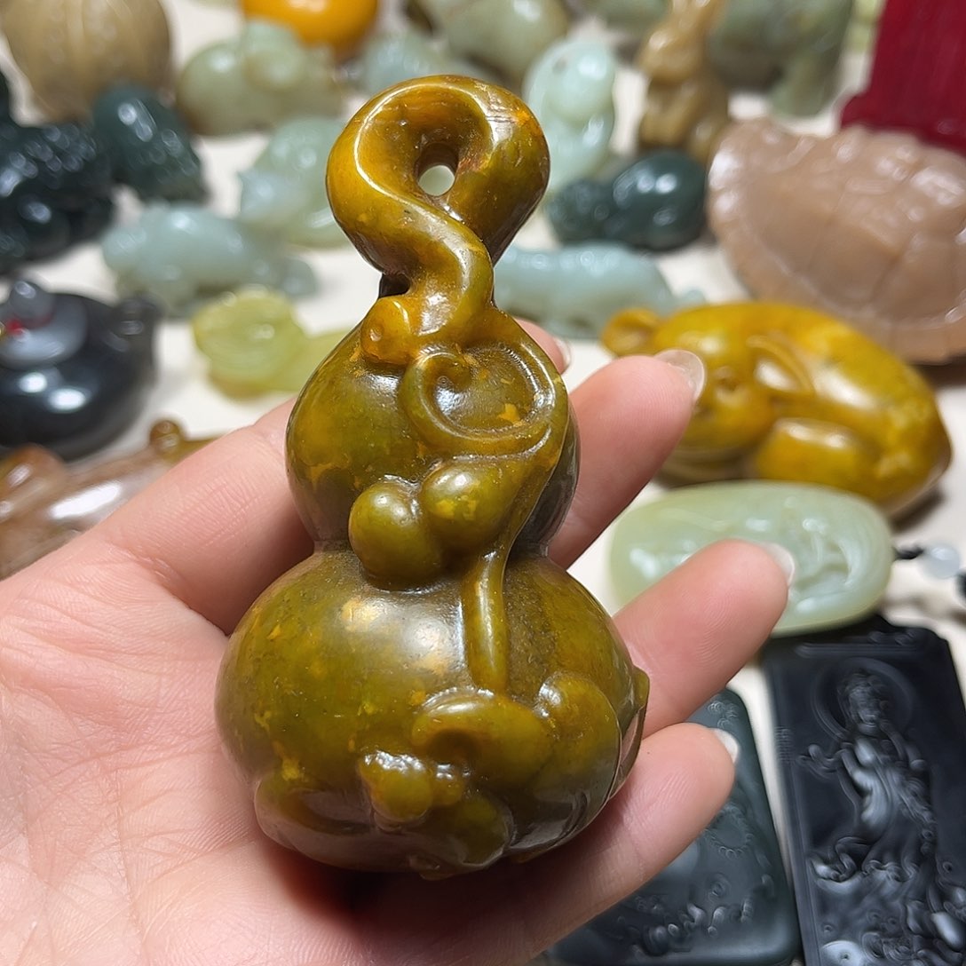 白玉菩提吊坠白玉菩提吊坠