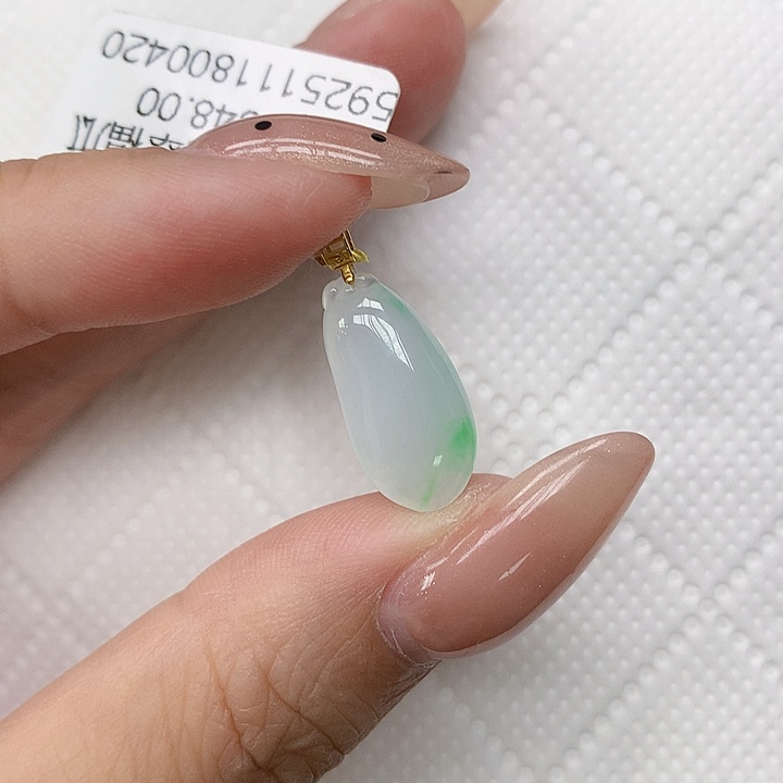 颈饰18K金镶嵌翡翠