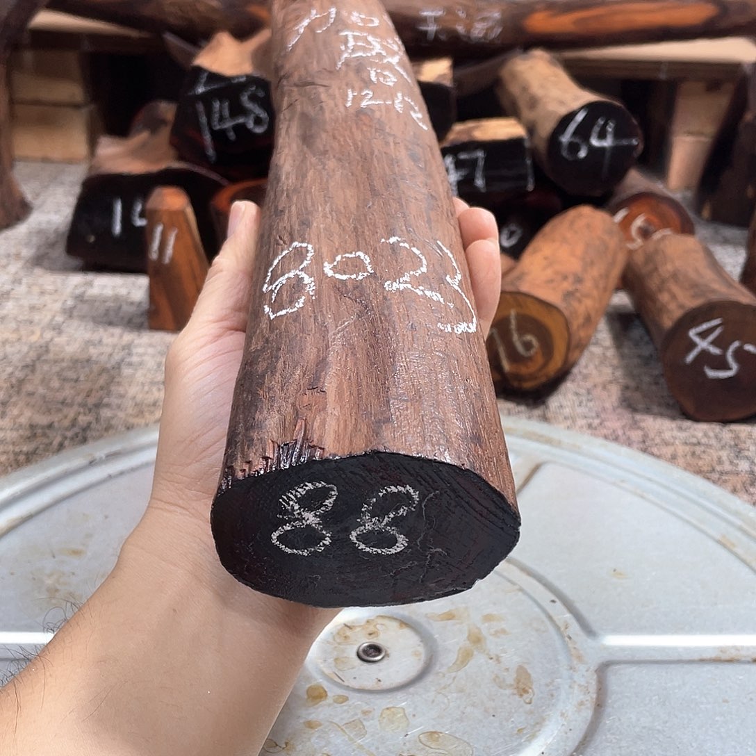 交趾黄檀（大红酸枝）