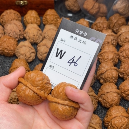 吊坠桃核我是第一百37