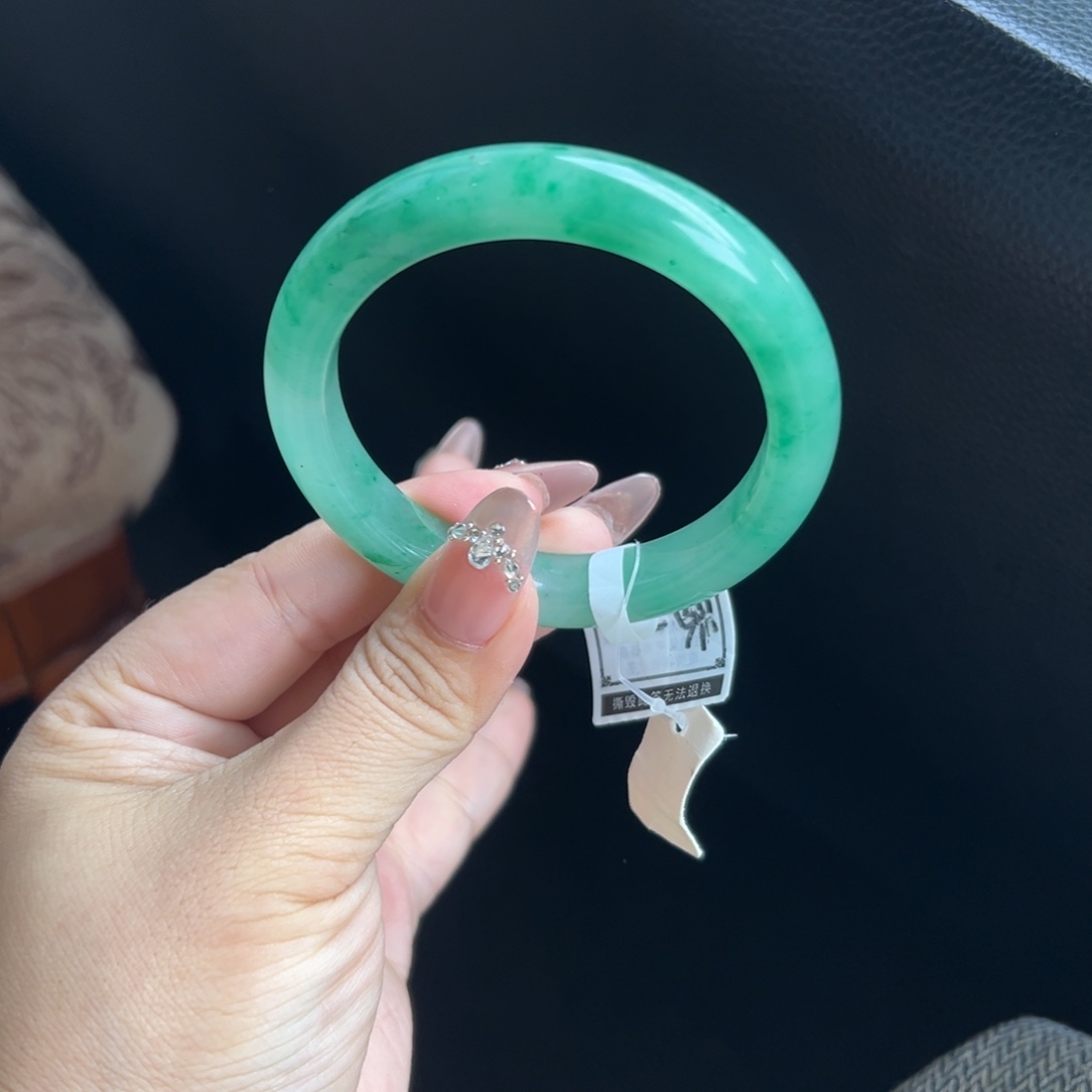 顺***姬石英质玉未镶嵌手镯56