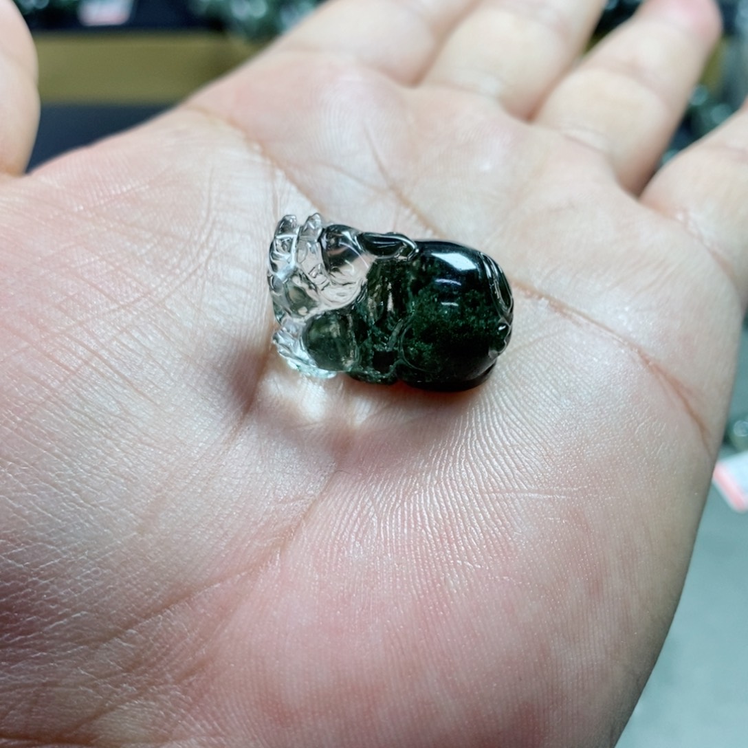 水晶手串未镶嵌独****》绿幽灵貔貅
