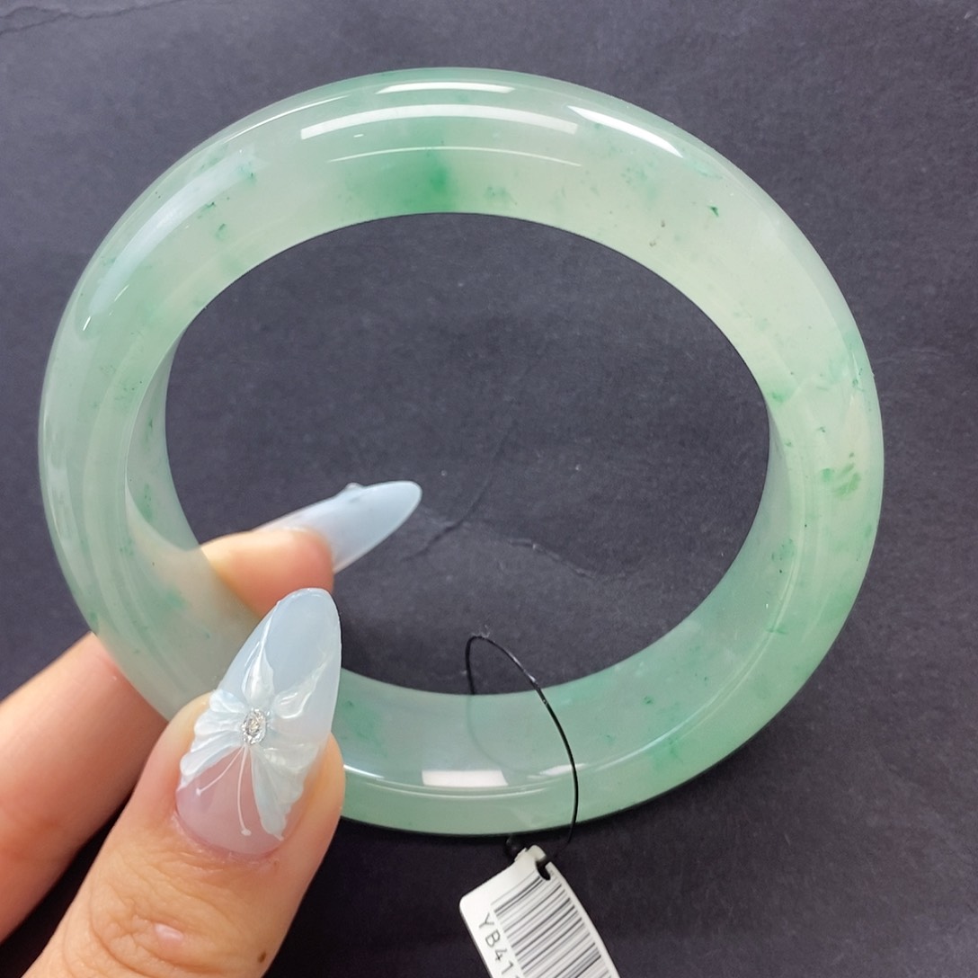 石英质玉手镯未镶嵌玉*