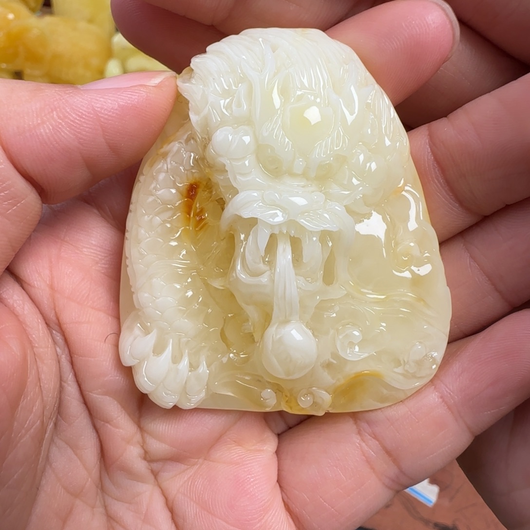 蜜蜡未镶嵌珠宝奇石