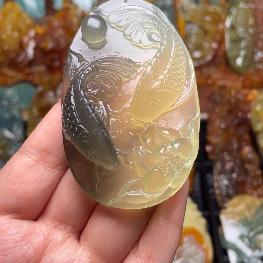 蛇纹石玉颈饰未镶嵌芬*