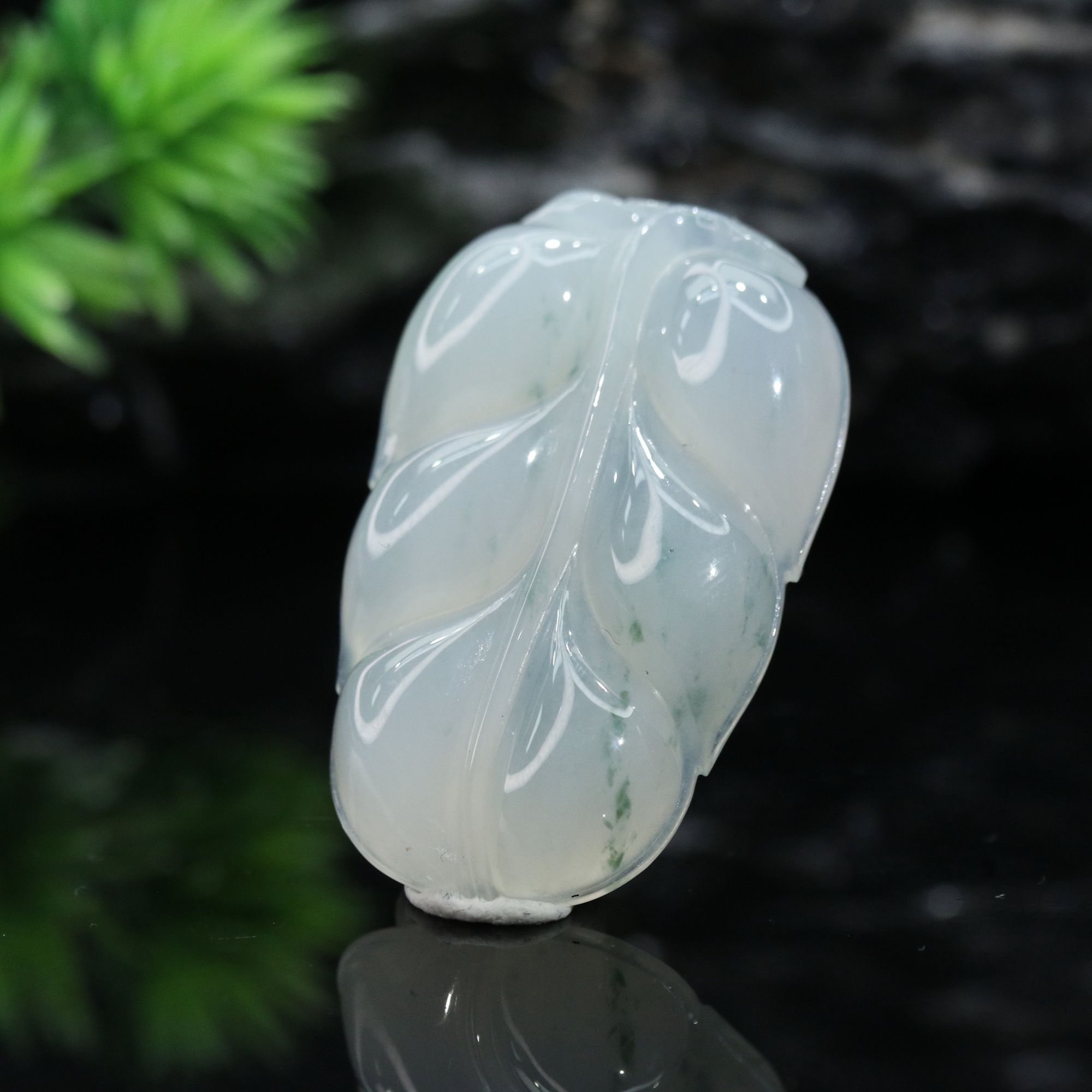 6天然缅甸翡翠A货冰飘蓝花叶子吊坠/100104/上海嘉禾拍卖