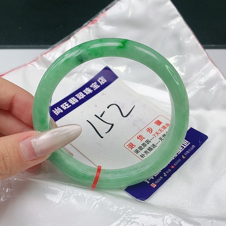 翡翠未镶嵌手镯翡翠12