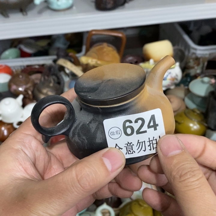 陶瓷艺术品及陶瓷壶