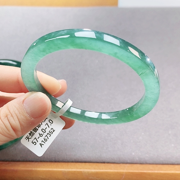 【闪购商品】翡翠手镯（圆镯）未镶嵌