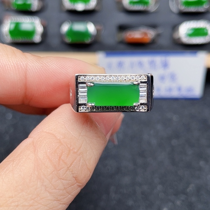 翡翠戒指银S925镶嵌没有运费险编号3513