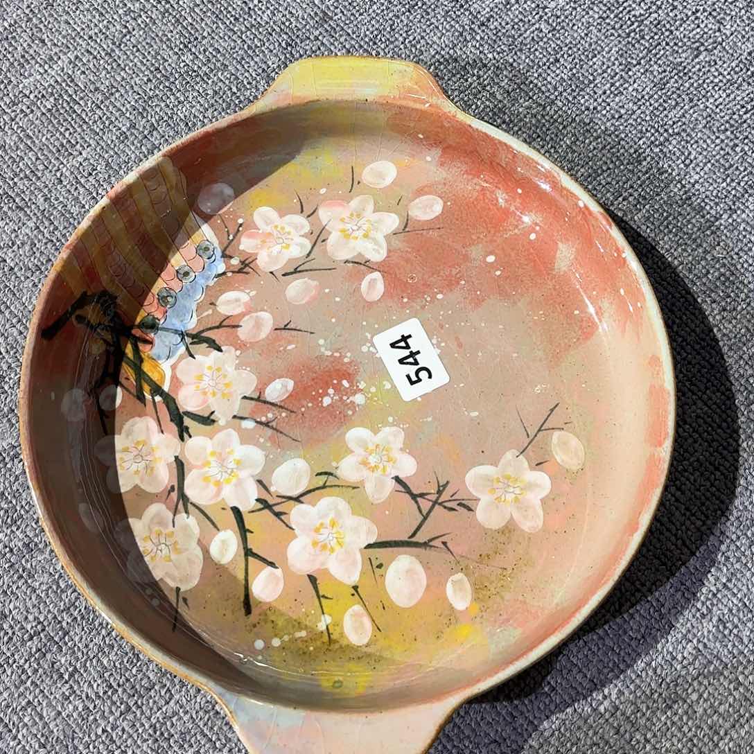 瓷片兔兔好可爱呀打个