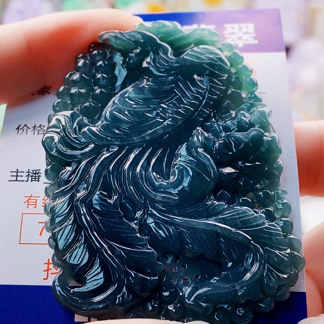 吊坠(不含链)未镶嵌翡翠