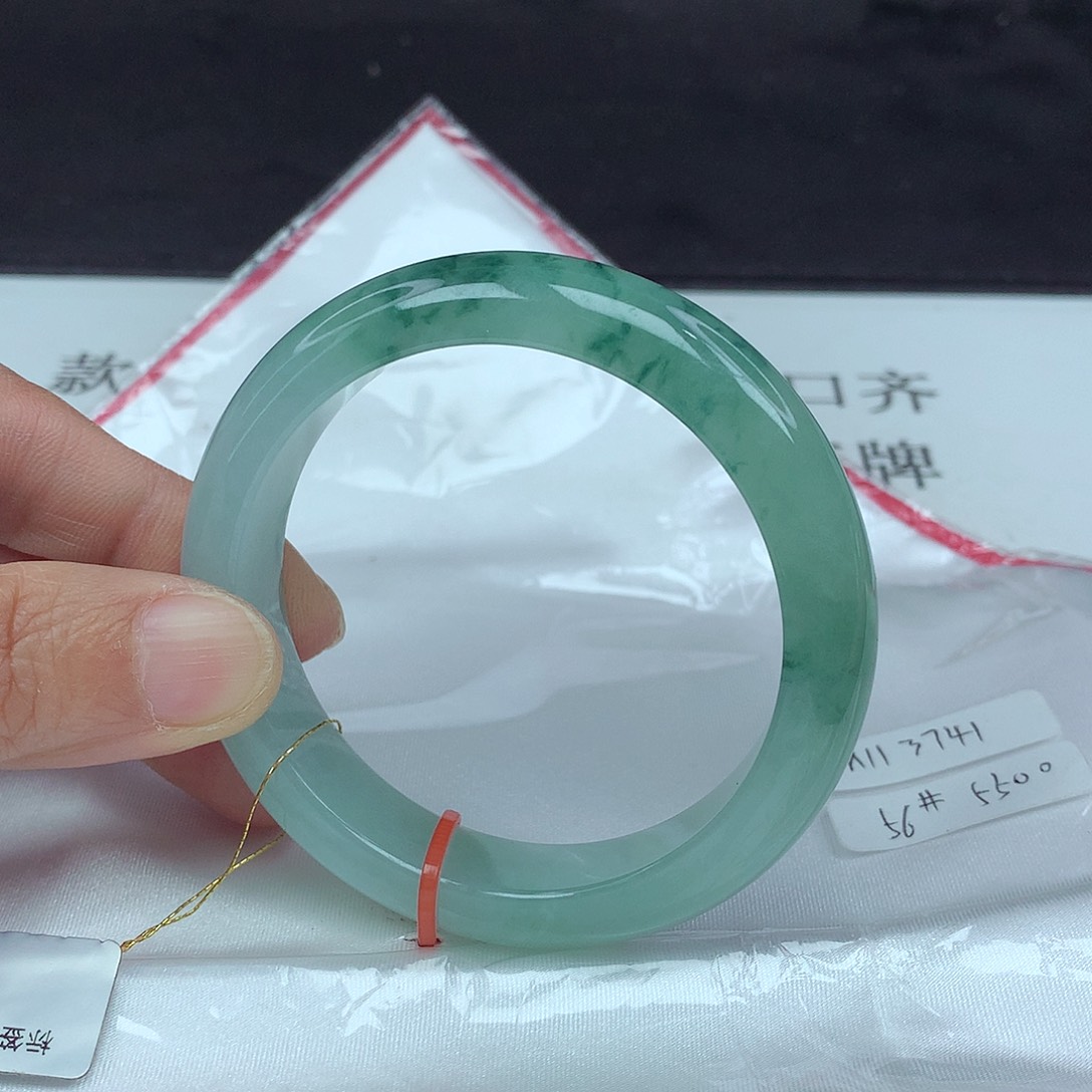翡翠手镯未镶嵌56圈3741