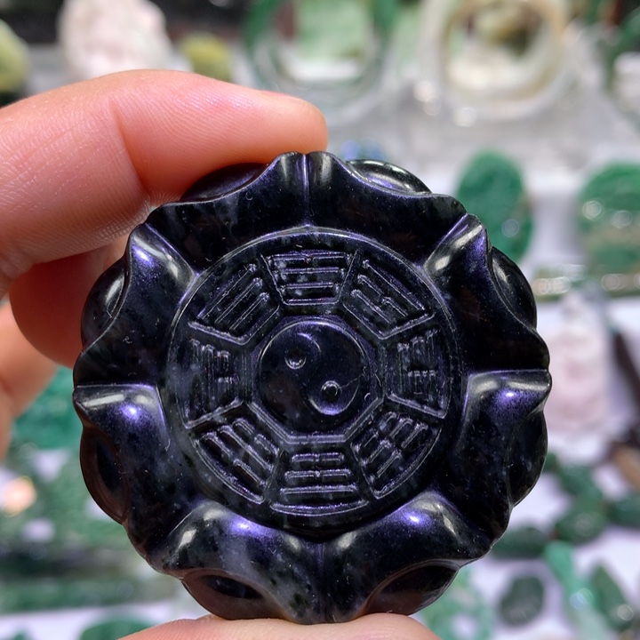 独山玉未镶嵌颈饰