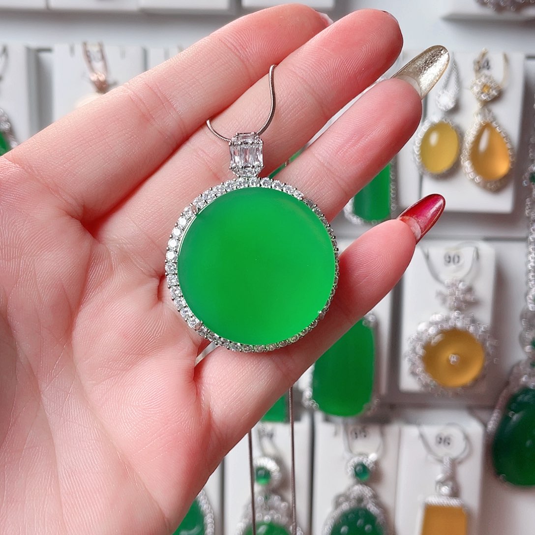 玛瑙/玉髓吊坠(赠链)未镶嵌