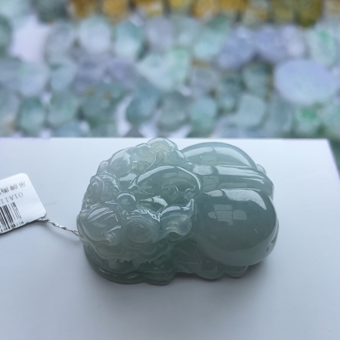 翡翠颈饰未镶嵌貔貅