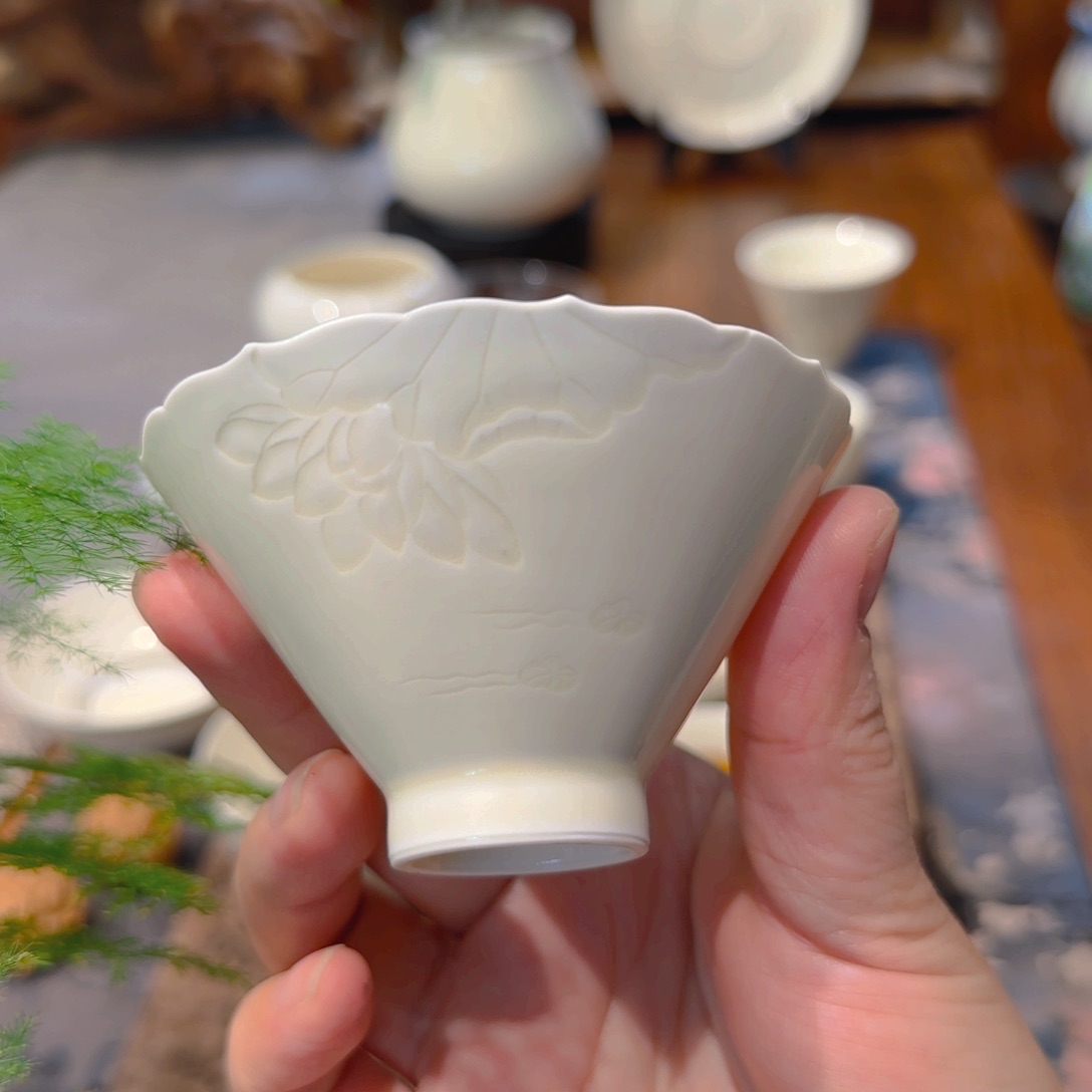 微澜定瓷 花口斗笠100cc