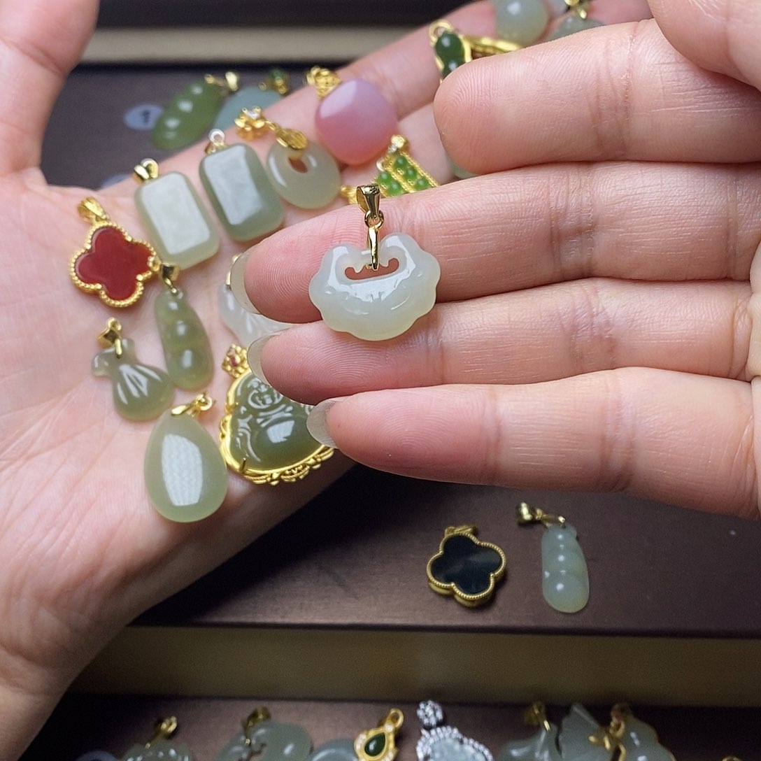 和田玉颈饰银S925镶嵌