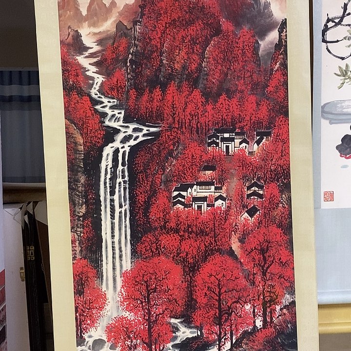 带灯款不***慧李老师立轴