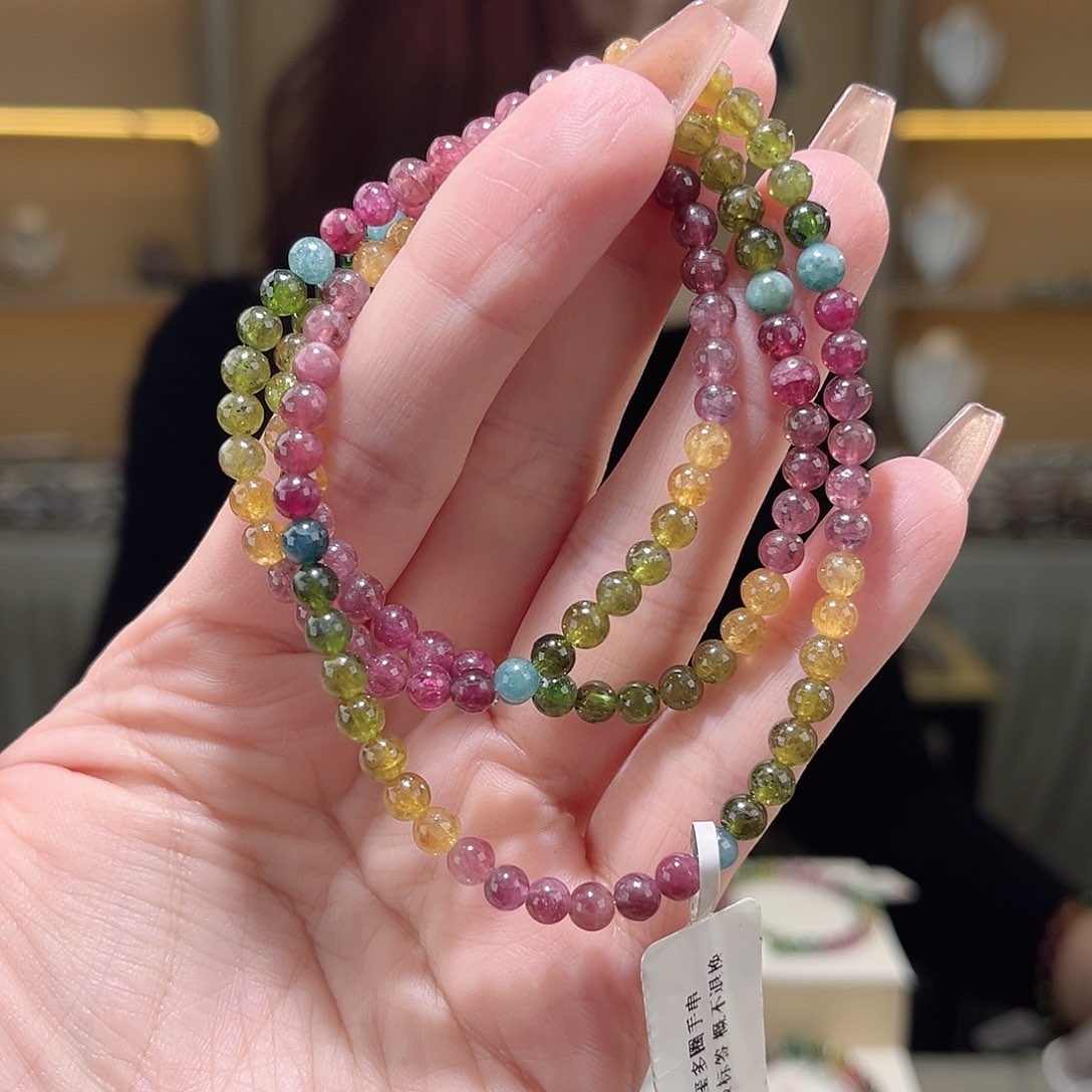 碧玺多样性发一件未镶嵌