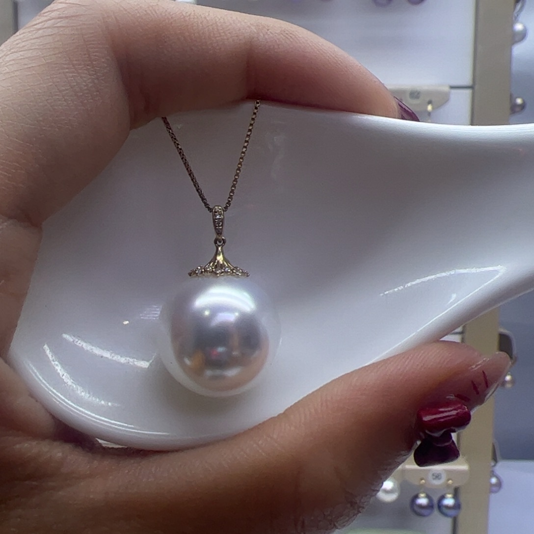 淡水珍珠吊坠(赠链)18K金镶嵌