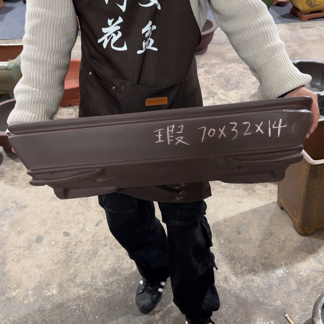 紫砂花盆呜呜呜呜