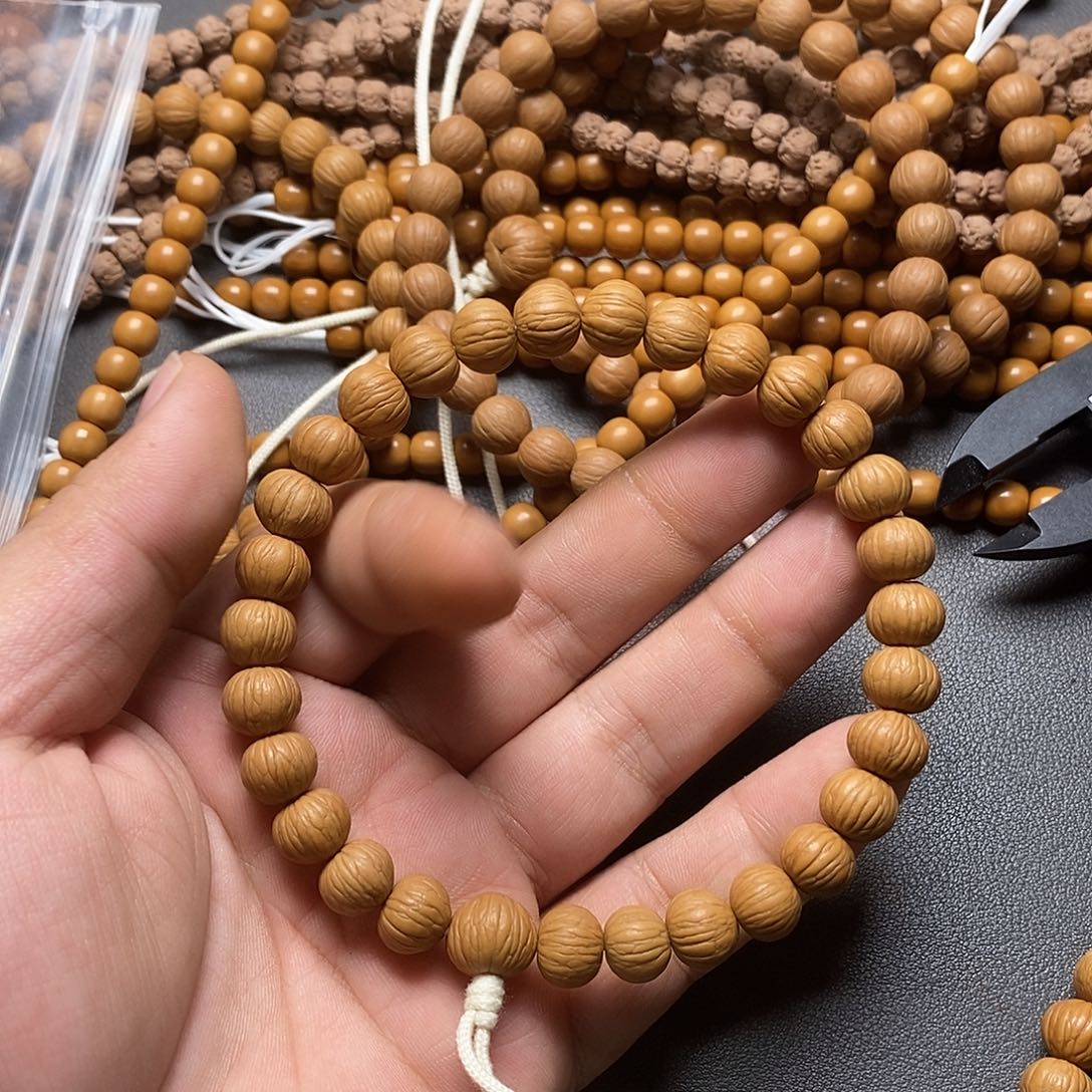 ****。猴头核桃手串土豪0.4