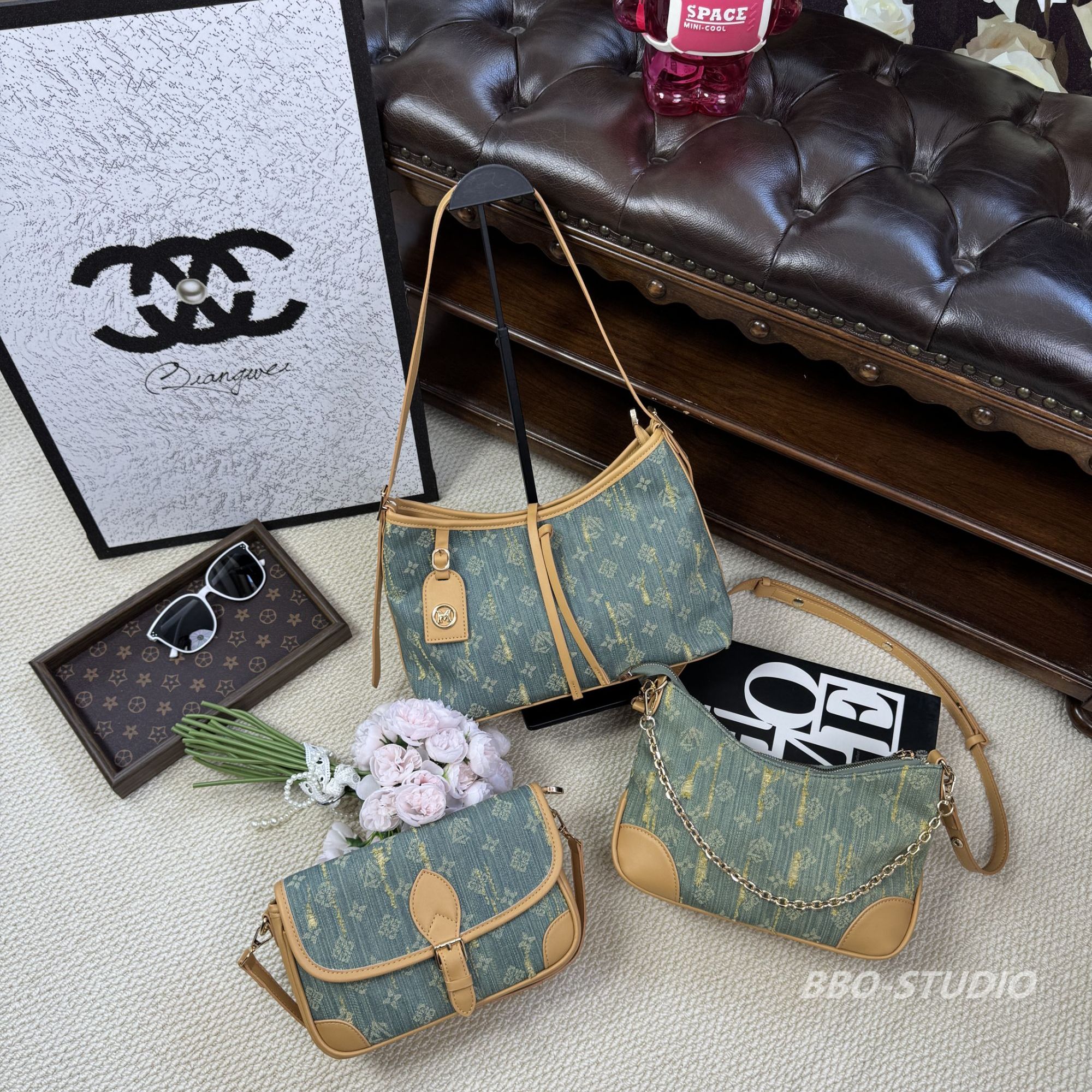 【驴家carryall】2025年秋冬新款 牛仔布包 可单间斜挎手提 女包