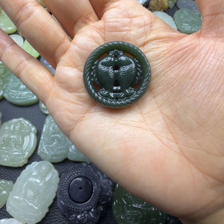 和田玉未镶嵌珠宝奇石